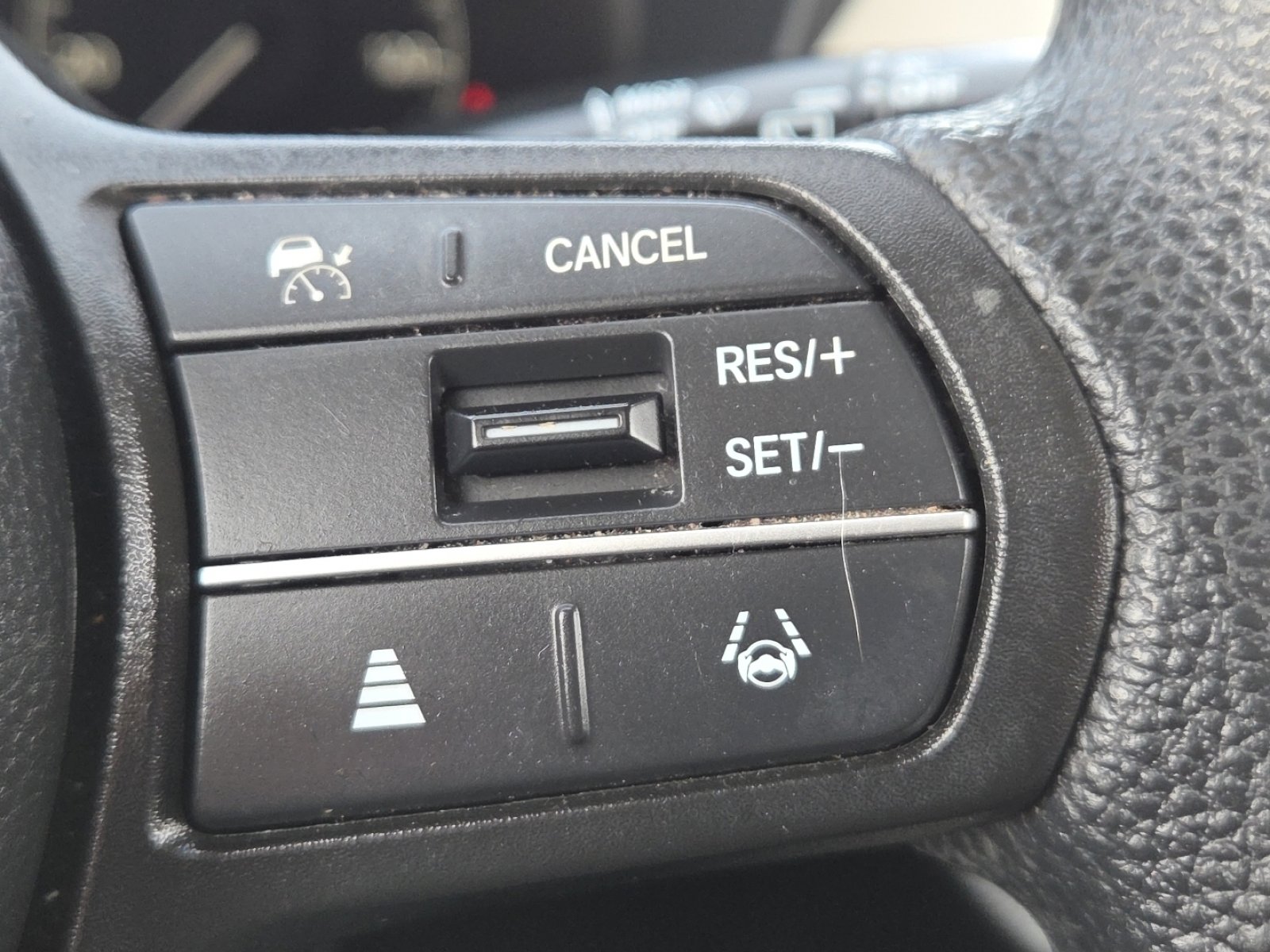 Used 2023 Honda HR-V LX image 5