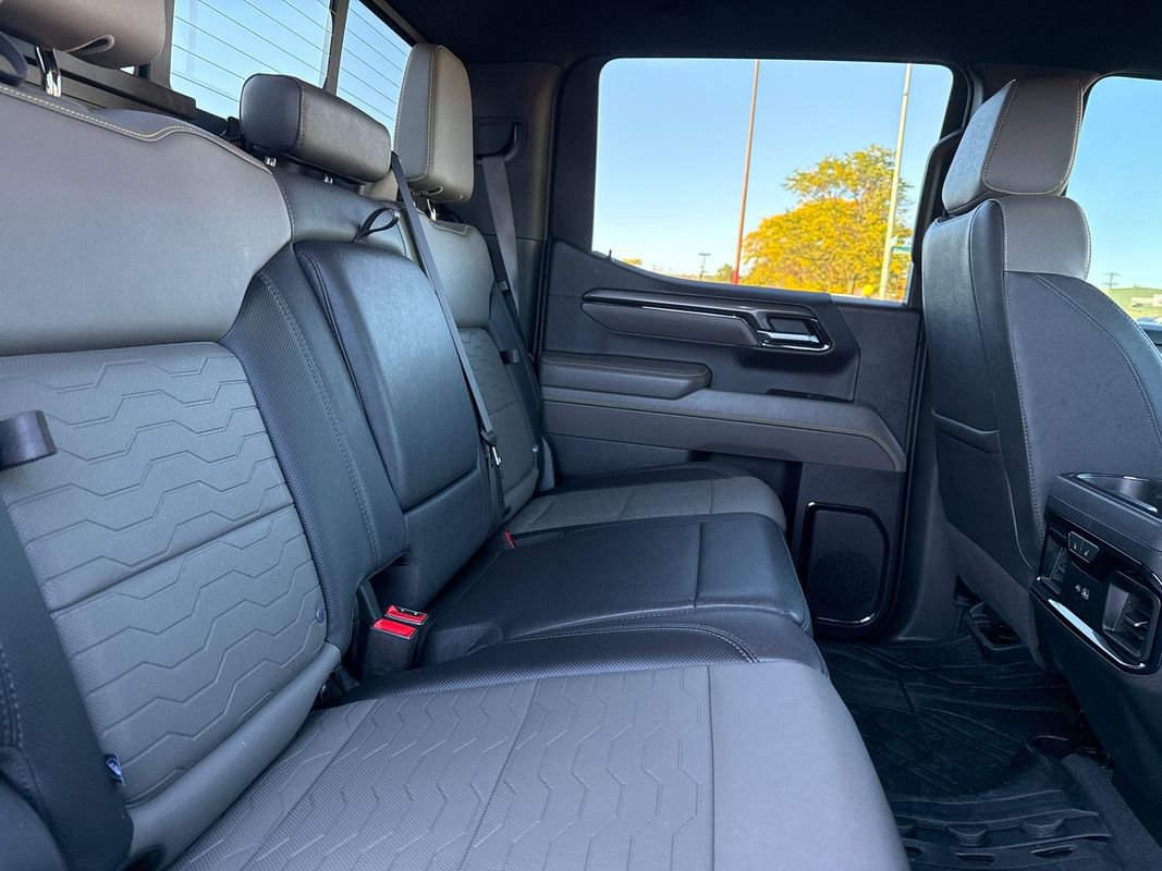 Used 2023 Chevrolet Silverado 1500 ZR2 image 17