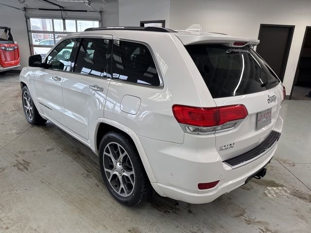 Used 2019 Jeep Grand Cherokee Overland w/ Jeep Active Safety Group image 8