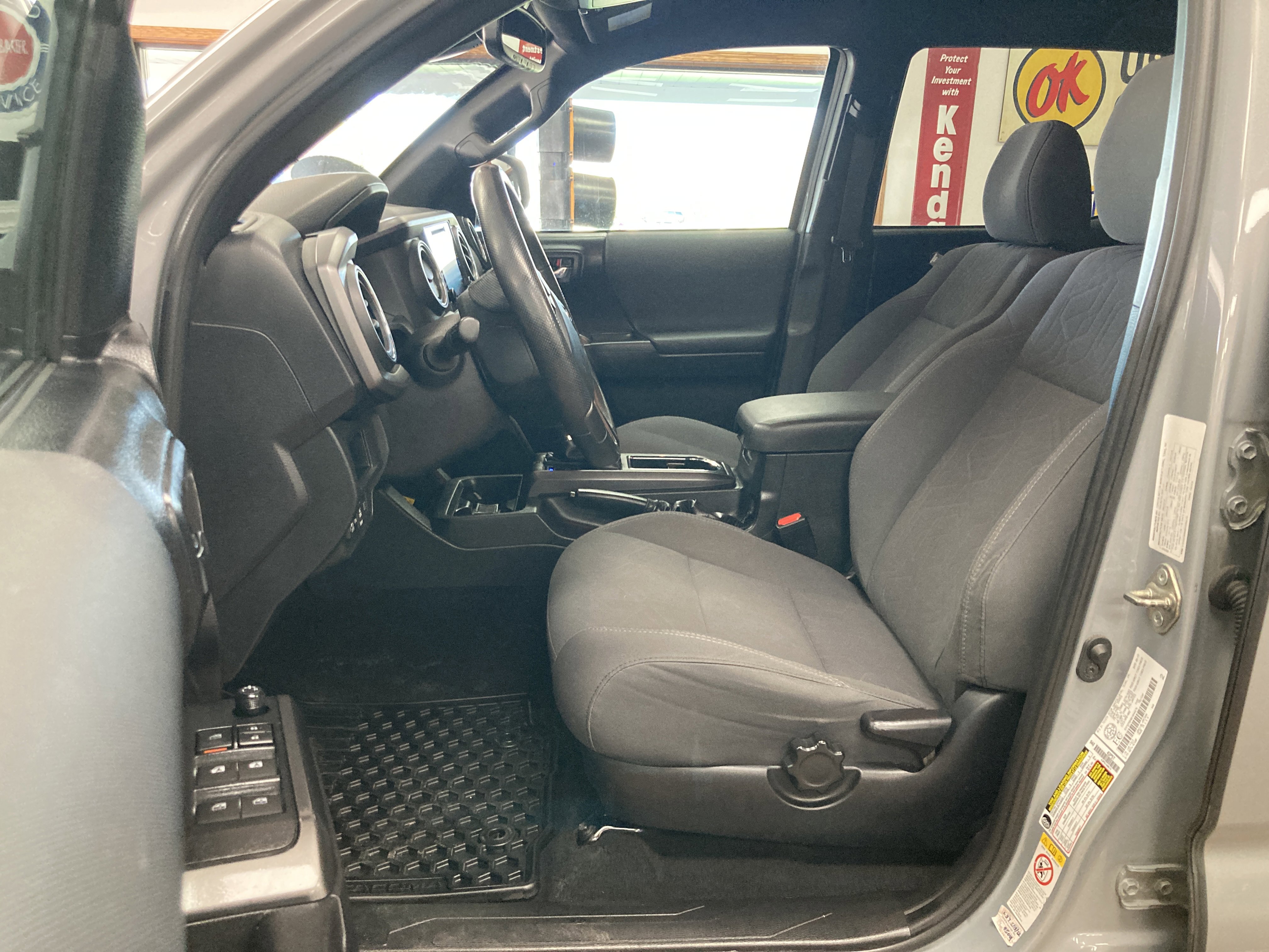 Used 2019 Toyota Tacoma 4x4 Double Cab image 11