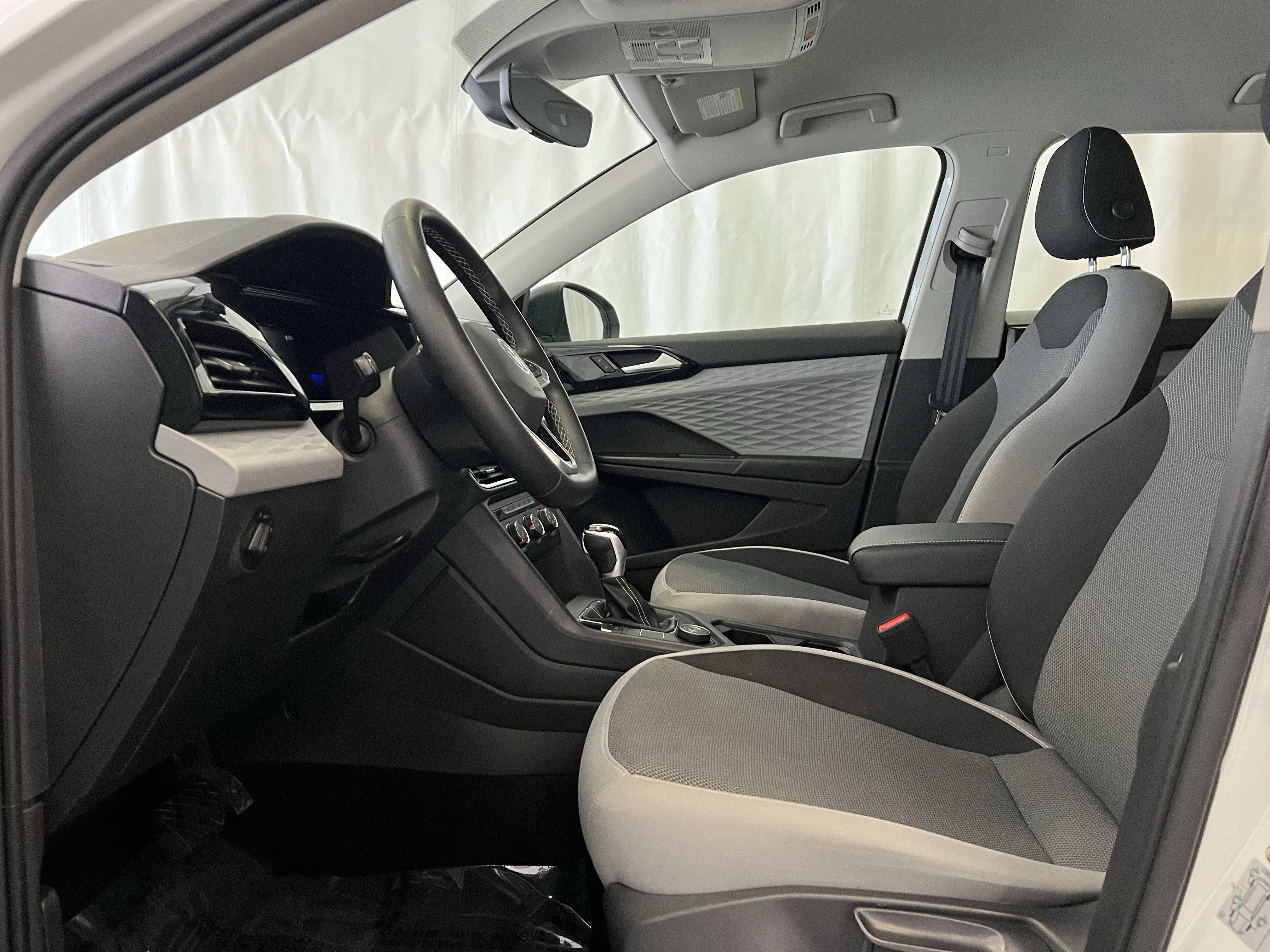 Used 2022 Volkswagen Taos S w/ IQ Drive S Package image 5