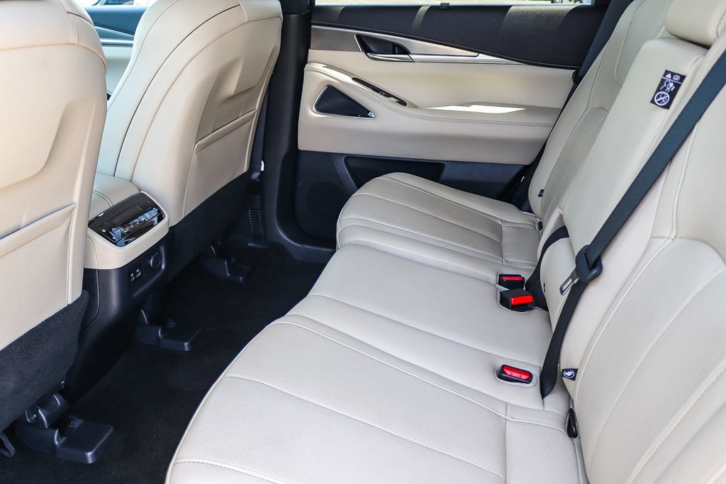 Certified 2023 INFINITI QX60 Luxe w/ Performance Audio Package FWD image 17