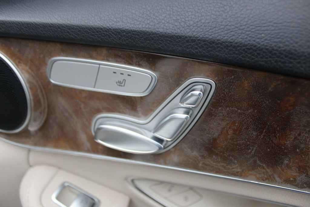 Used 2017 Mercedes-Benz C 300 Sedan image 28