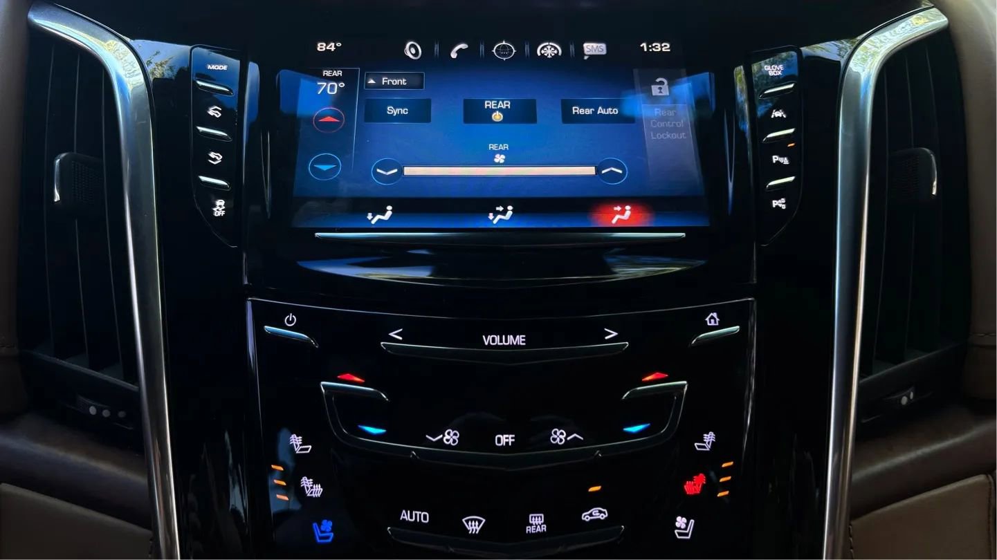 Used 2016 Cadillac Escalade 2WD image 43