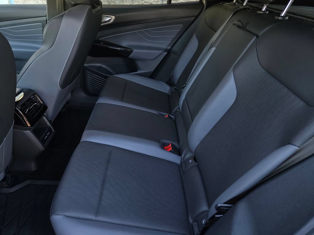 Used 2023 Volkswagen ID.4 S RWD image 12