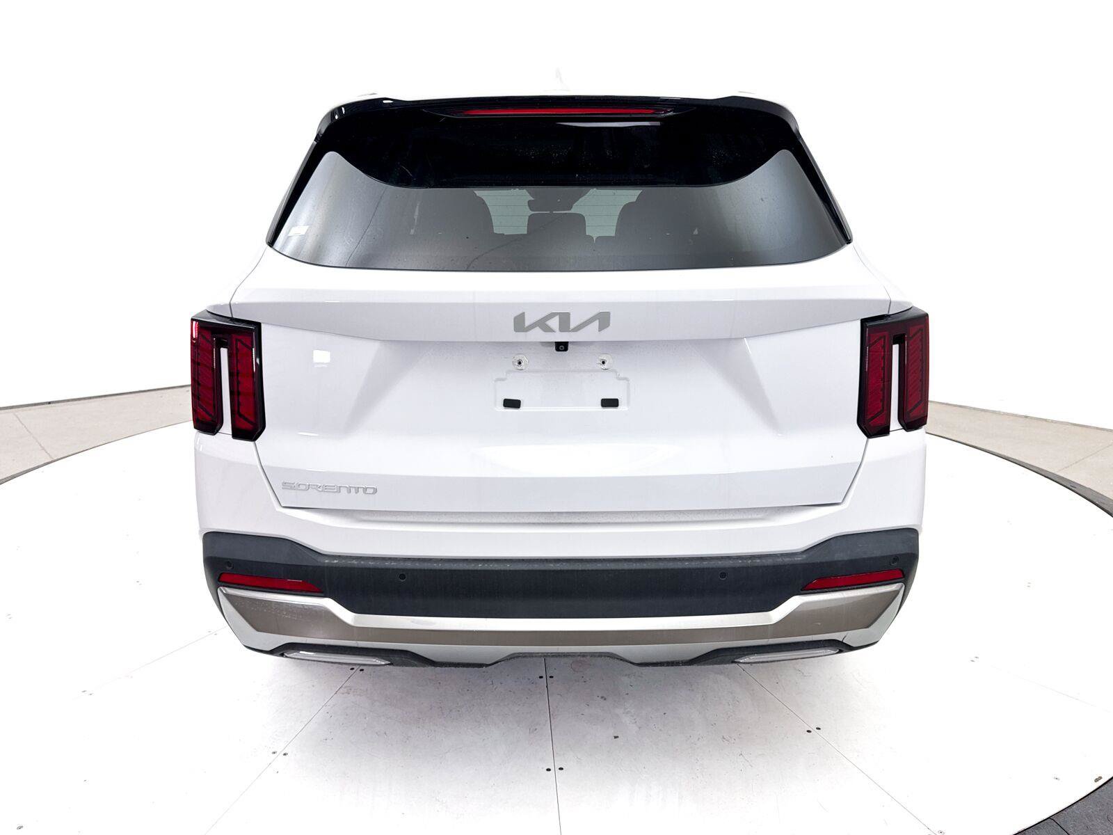 Used 2024 Kia Sorento S w/ Panoramic Sunroof Package FWD image 17