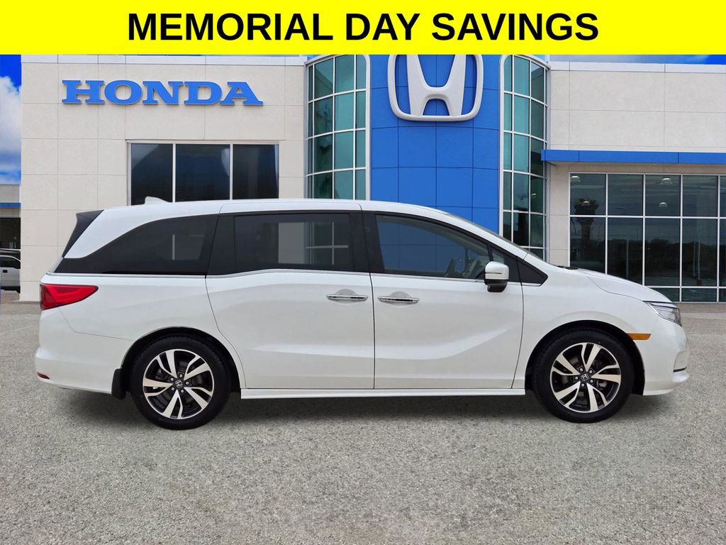 Used 2024 Honda Odyssey Touring image 2