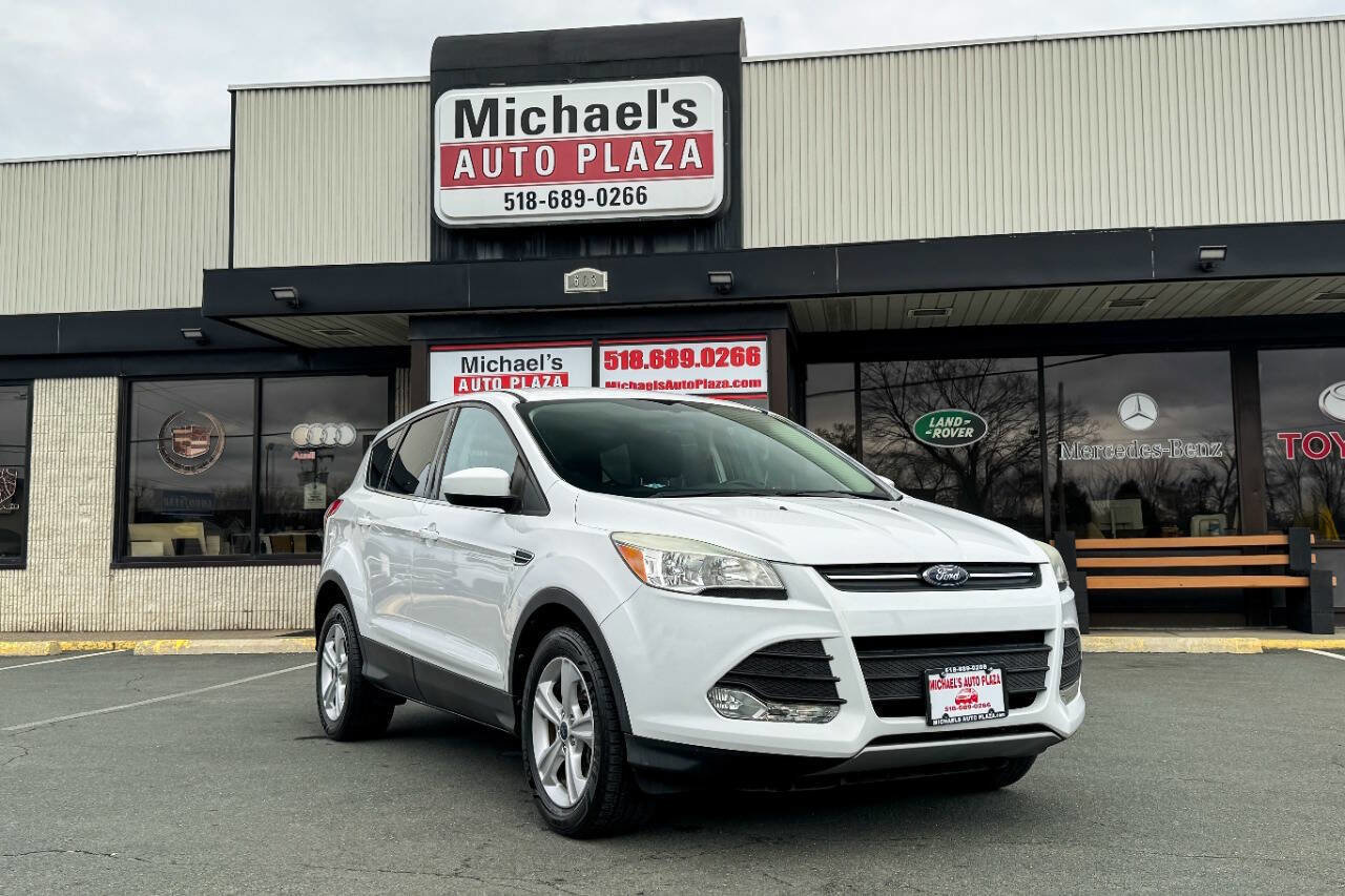 Used 2014 Ford Escape SE image 2