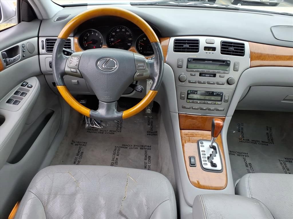 Used 2005 Lexus ES 330 FWD image 9