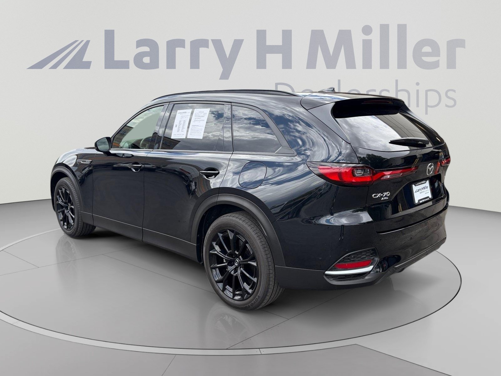 Used 2025 MAZDA CX-70 3.3 Turbo w/ Premium Package AWD/4WD image 3
