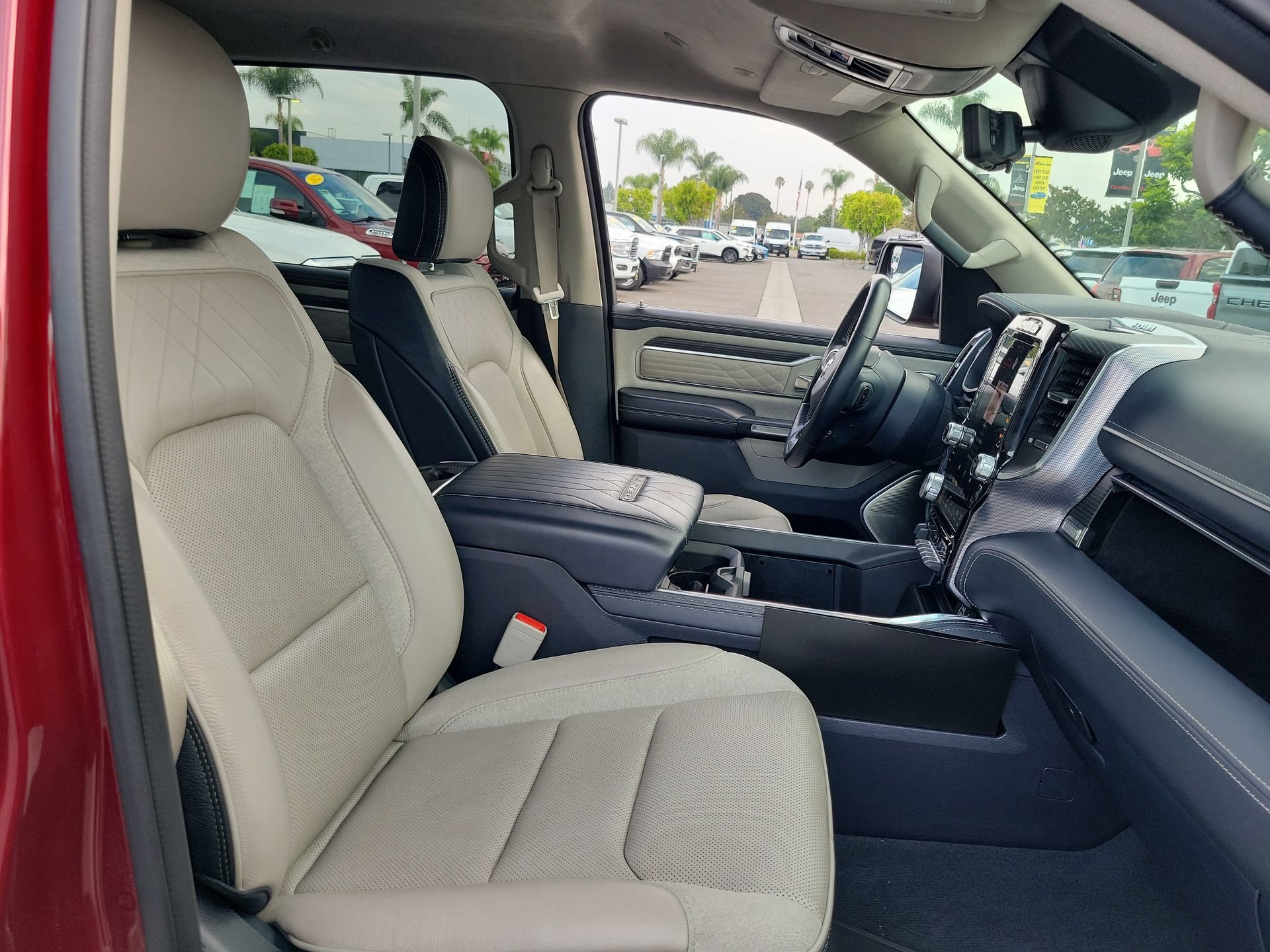 Used 2024 RAM 1500 Limited AWD/4WD image 7