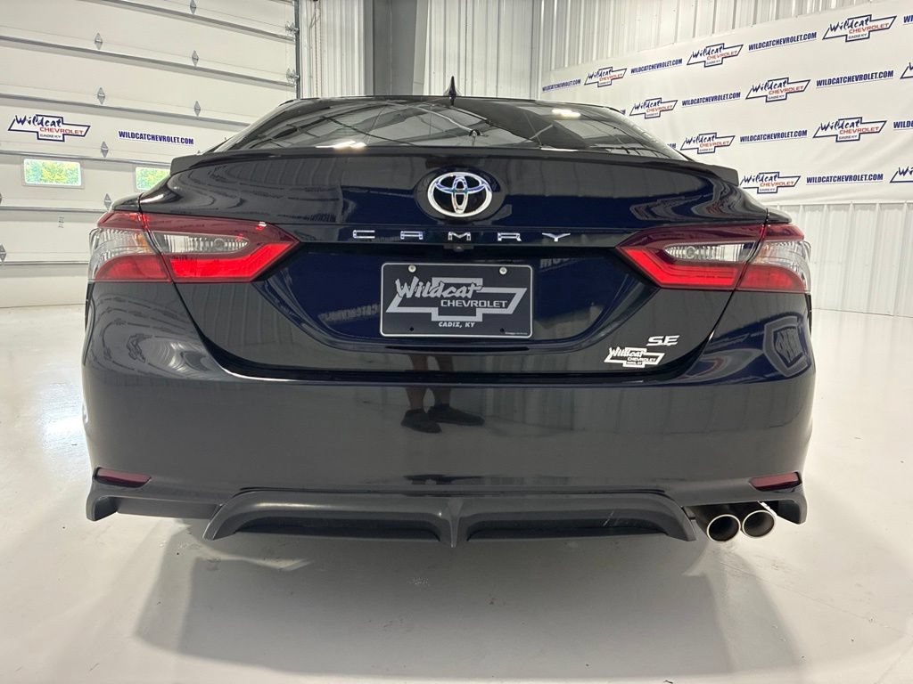 Used 2024 Toyota Camry SE w/ Cold Weather Package FWD image 5