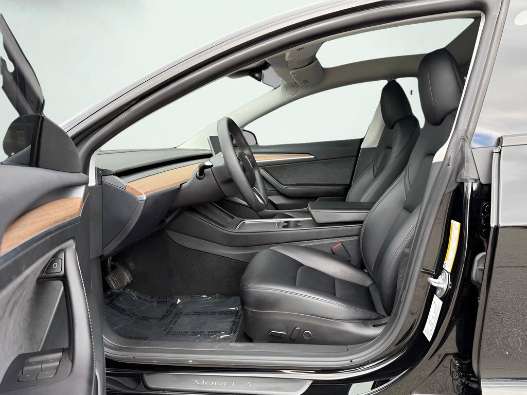 Used 2023 Tesla Model 3 Standard Range image 16