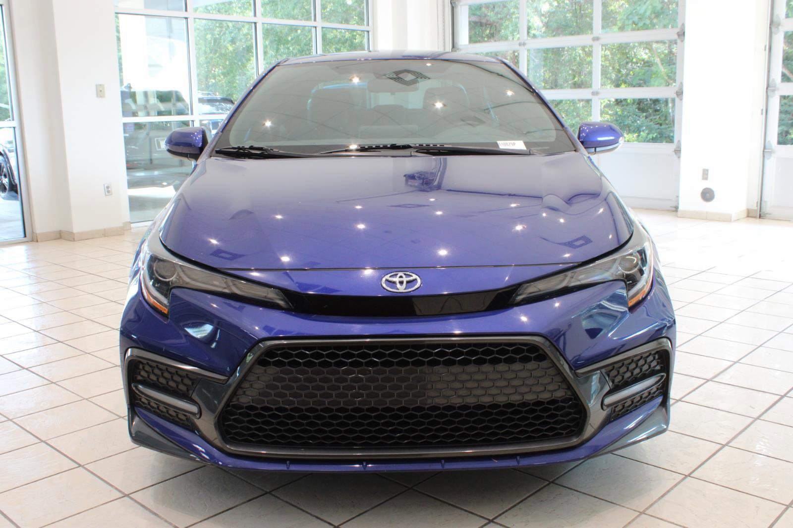 Used 2022 Toyota Corolla SE image 2