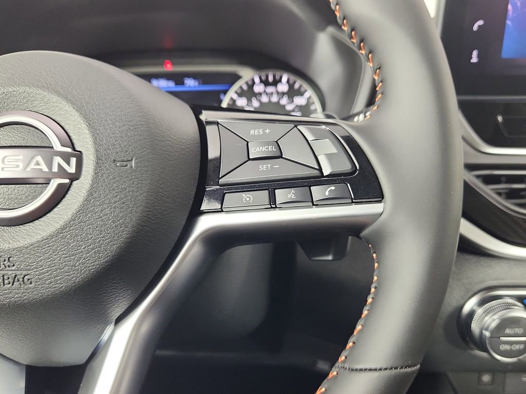 New 2025 Nissan Altima 2.5 SR w/ SR Premium Package AWD/4WD image 18