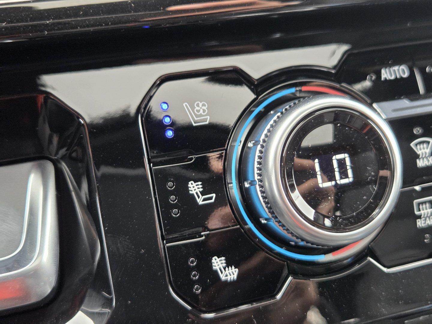 New 2026 GMC Sierra 1500 AT4 w/ AT4 Premium Package AWD/4WD image 39