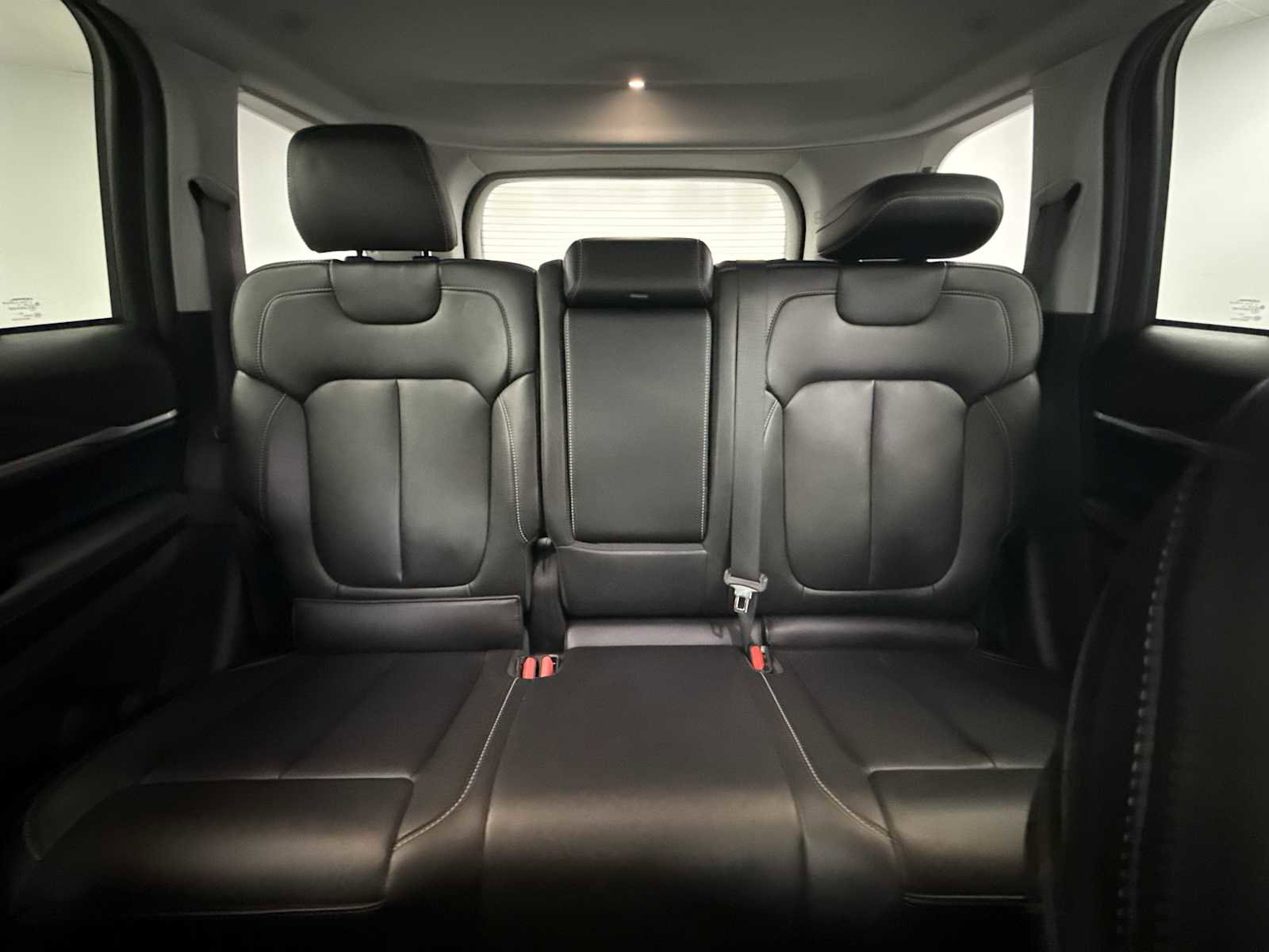 Used 2023 Jeep Grand Cherokee Limited image 13