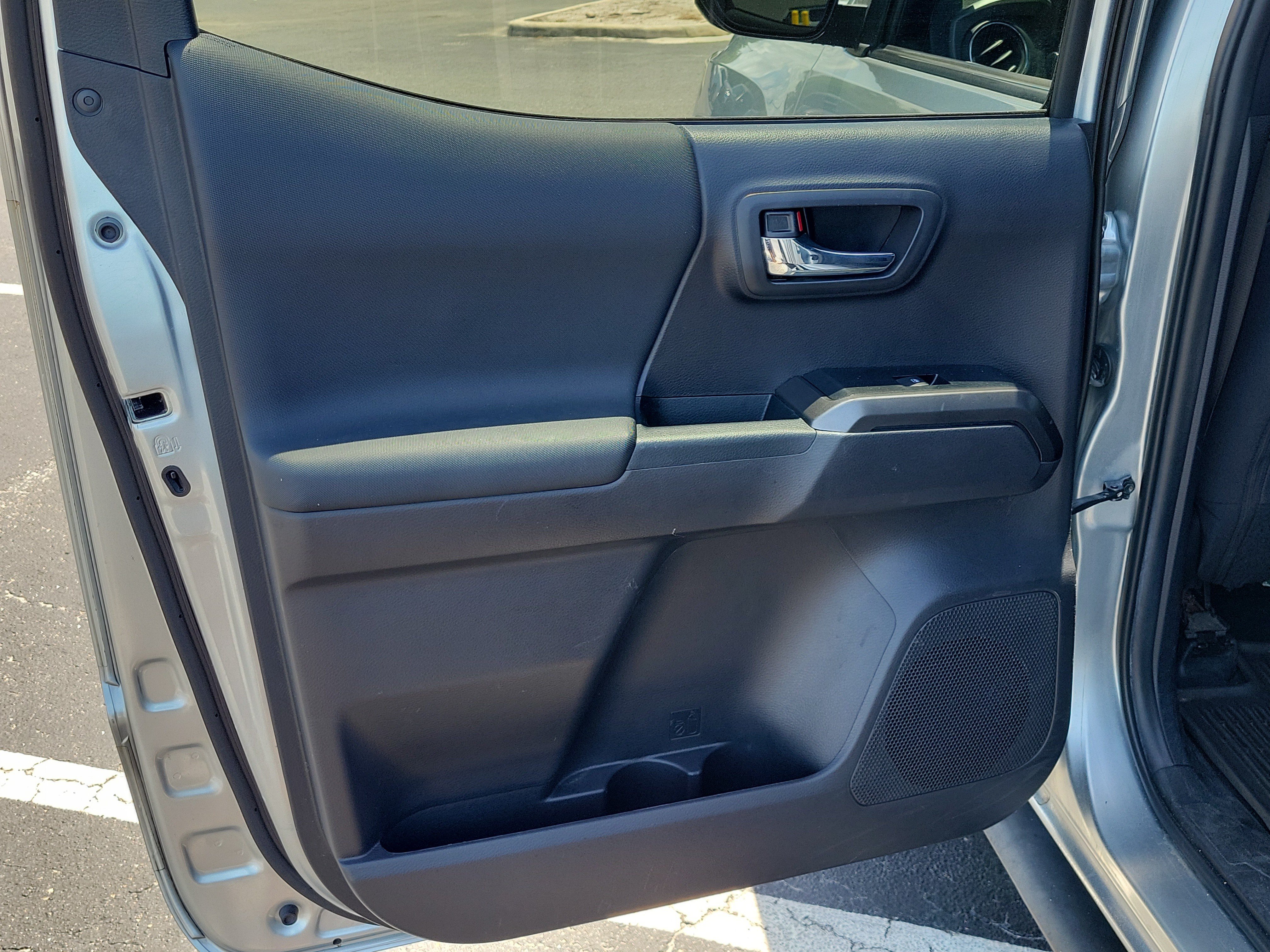 Used 2022 Toyota Tacoma TRD Sport w/ Technology Package RWD image 13