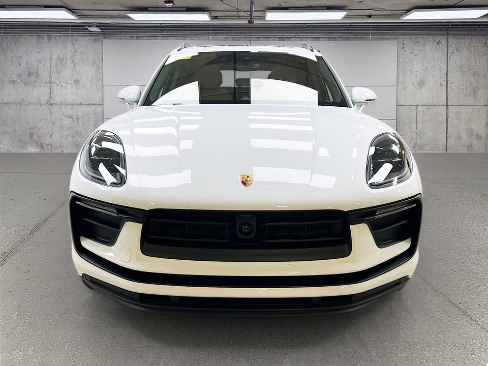 New 2026 Porsche Macan AWD/4WD image 6