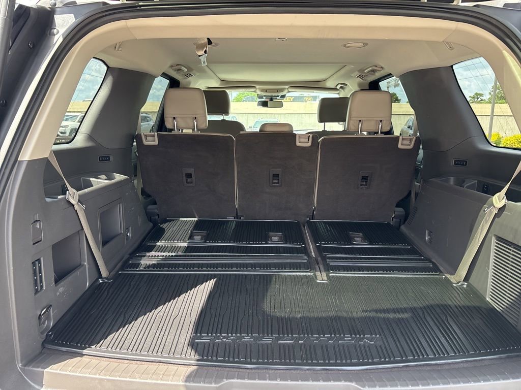Used 2020 Ford Expedition XLT w/ Equipment Group 202A image 7