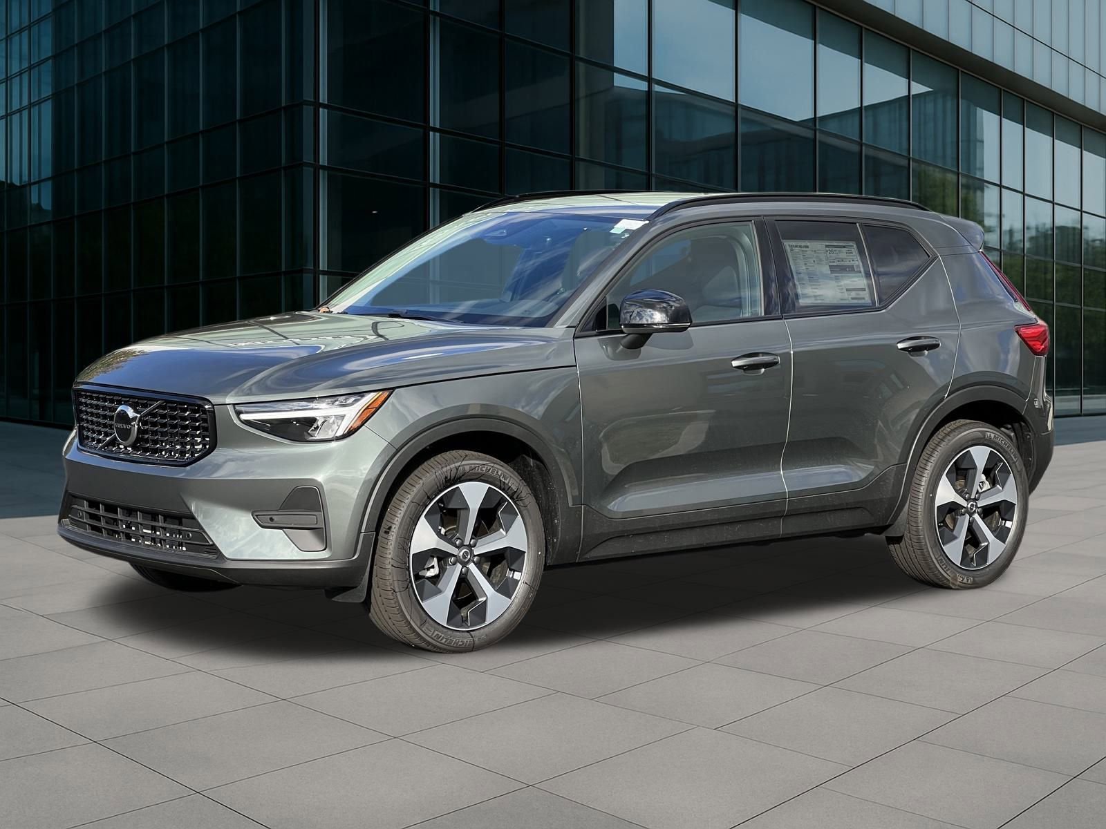 New 2026 Volvo XC40 B5 Core w/ Protection Package Premier