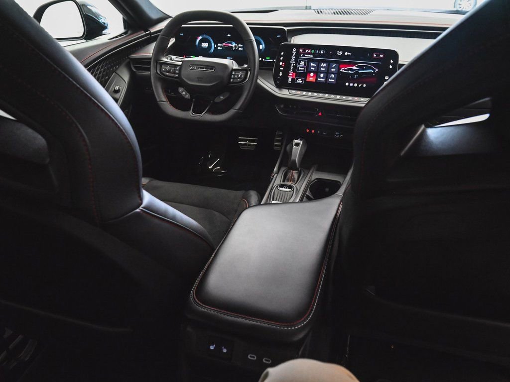 Used 2025 Dodge Charger R/T Scat Pack w/ Track Pack image 34