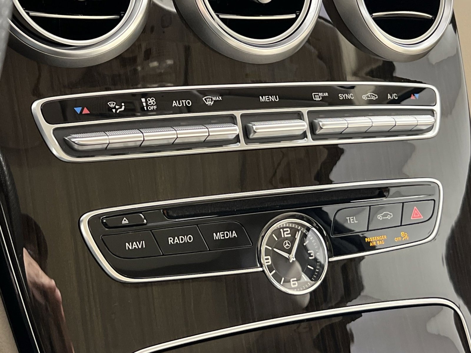 Used 2018 Mercedes-Benz C 300 4MATIC Sedan w/ Premium Package image 21