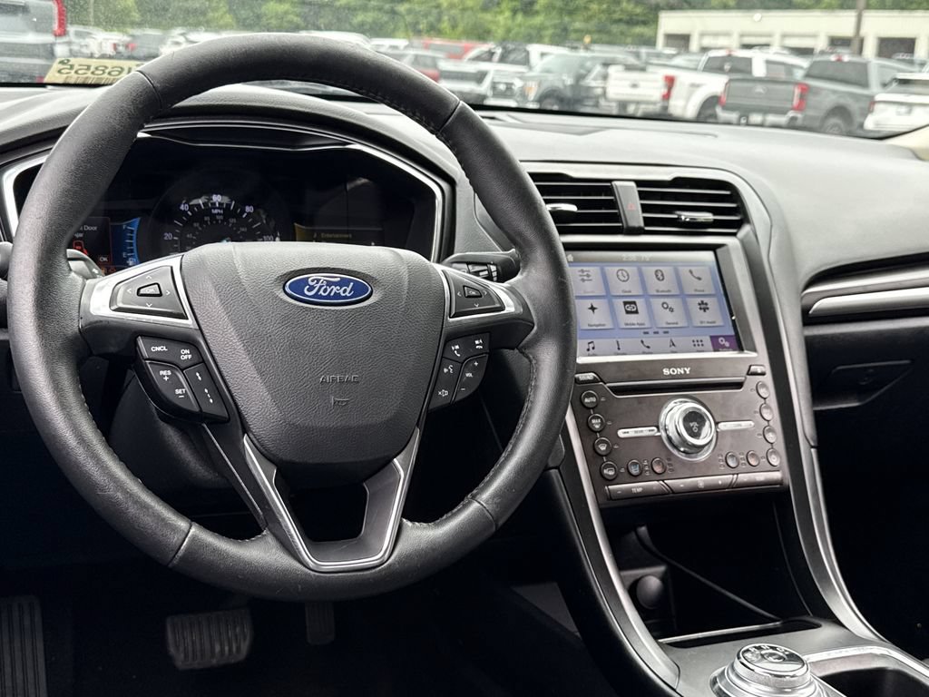 Used 2019 Ford Fusion Energi Titanium FWD image 22