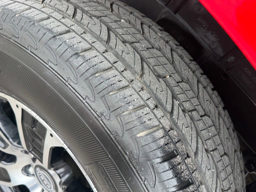 Used 2024 Nissan Titan SV w/ SV Convenience Package image 43