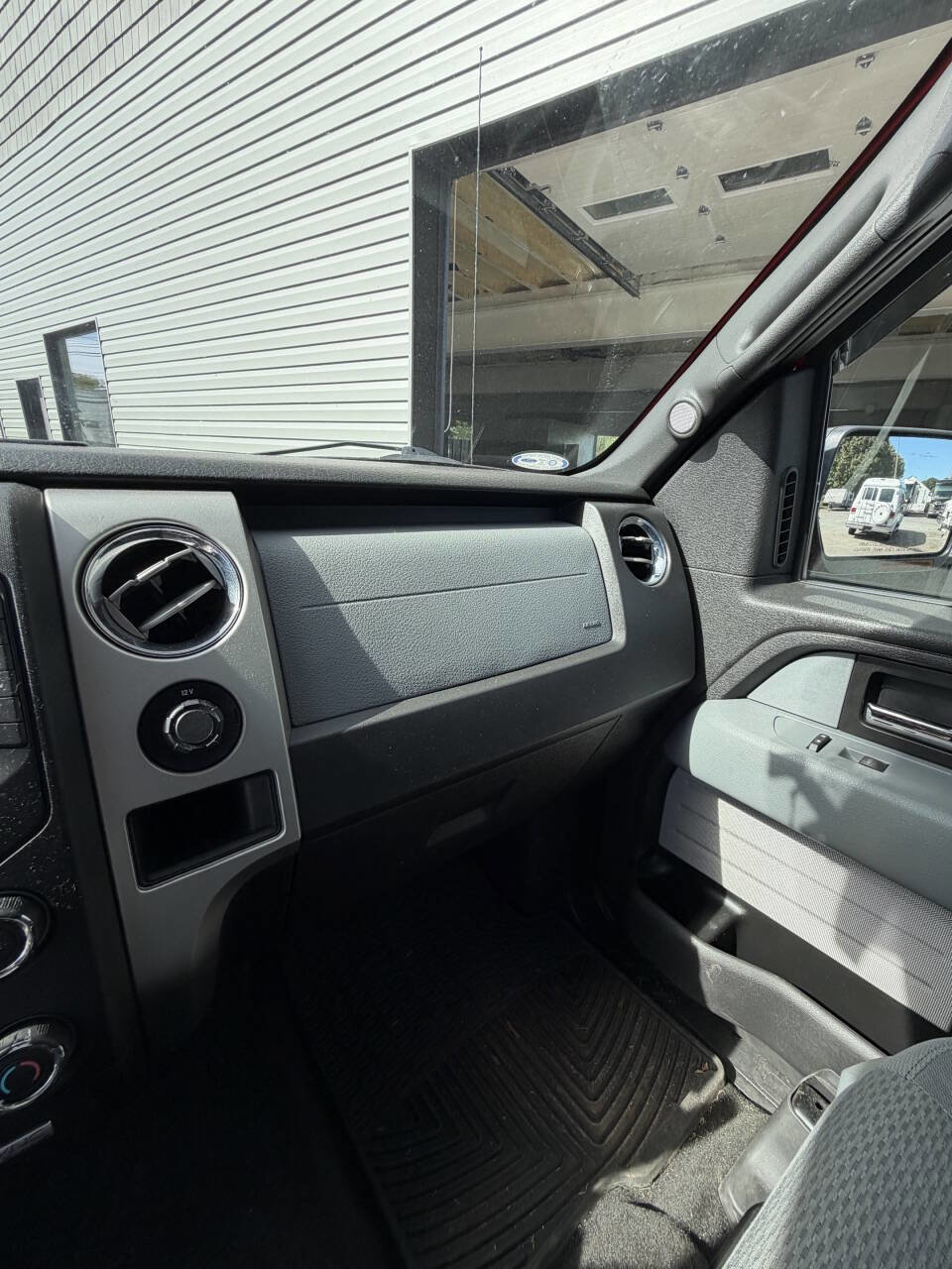 Used 2014 Ford F150 XLT w/ Equipment Group 302A Luxury image 11