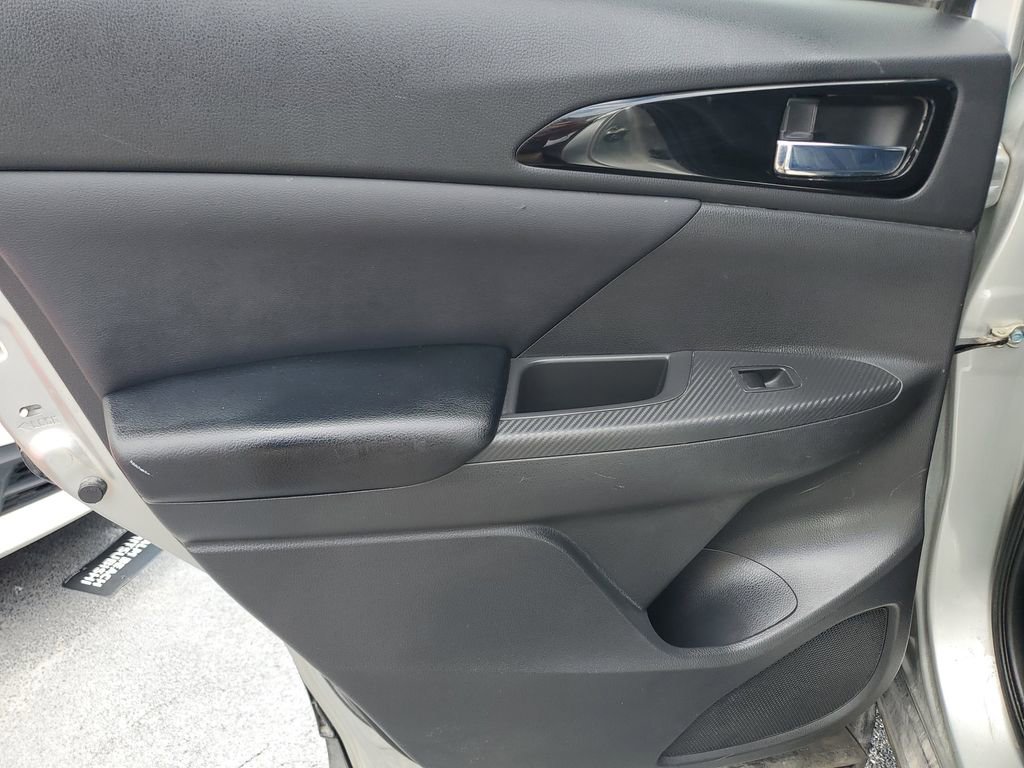 Used 2022 Mitsubishi Eclipse Cross SE image 9