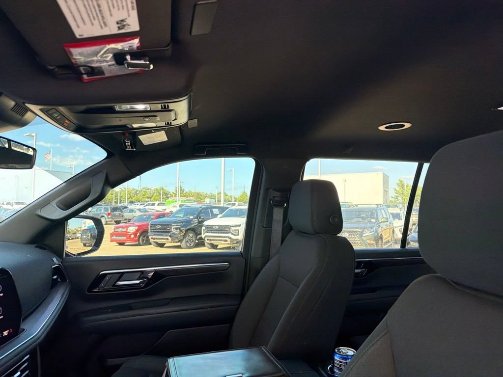 Used 2025 Chevrolet Tahoe LS AWD/4WD image 12