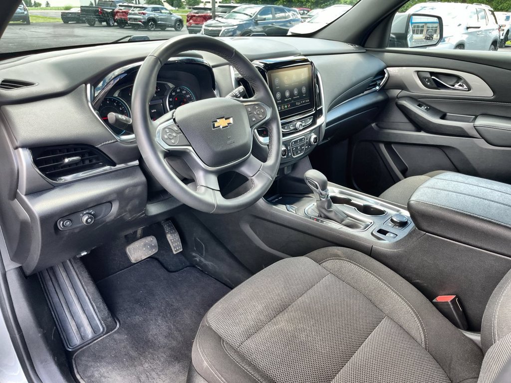 Used 2023 Chevrolet Traverse LT AWD/4WD image 10