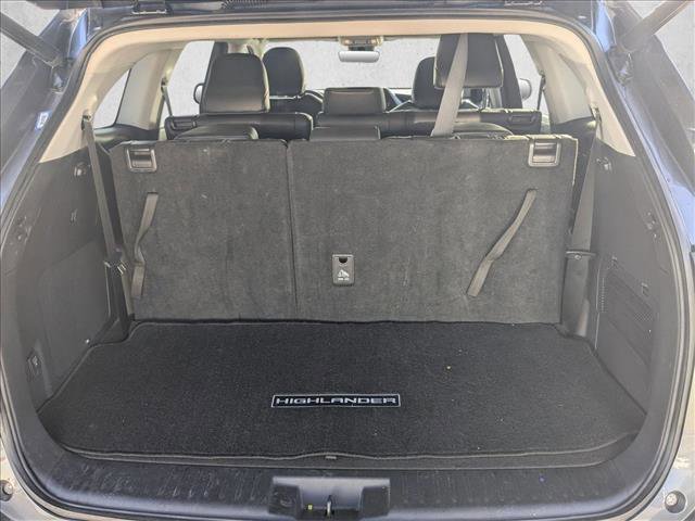 Used 2020 Toyota Highlander Limited image 7