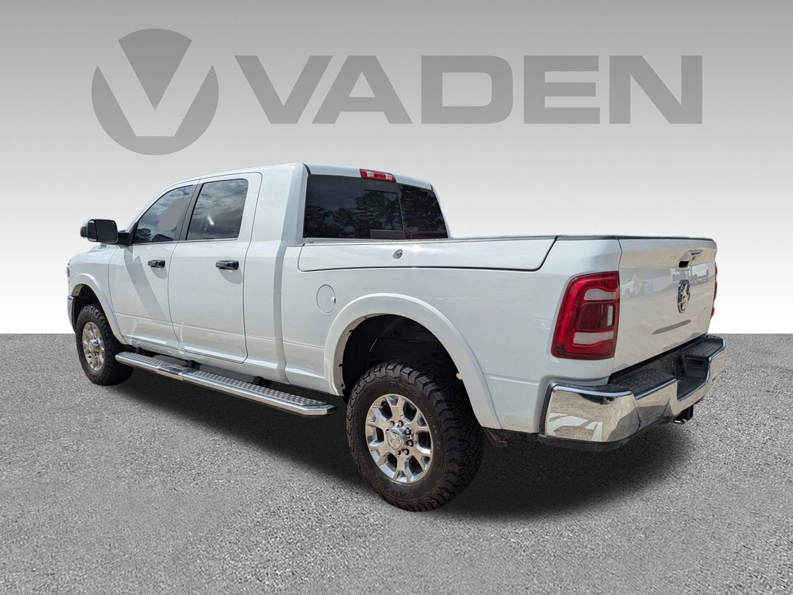 Used 2020 RAM 2500 Laramie w/ Chrome Appearance Group AWD/4WD image 26