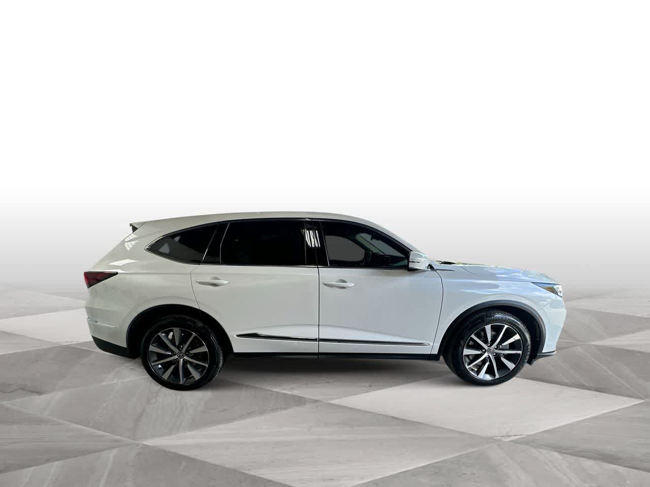 Used 2025 Acura MDX w/ Technology Package FWD image 9