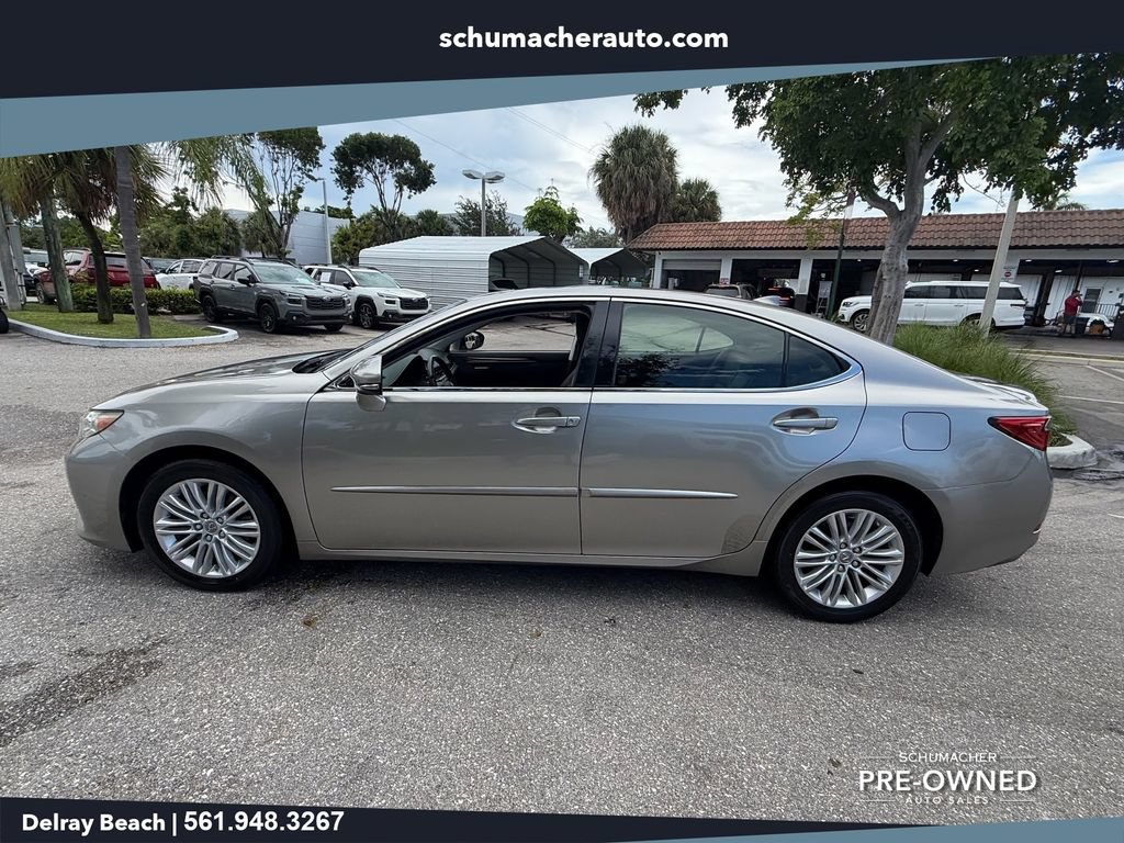 Used 2015 Lexus ES 350 w/ Luxury Package FWD image 4
