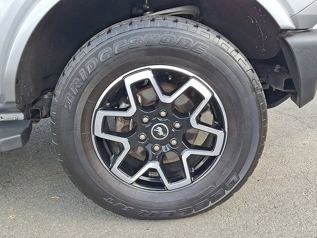 Used 2022 Ford Bronco Outer Banks image 11