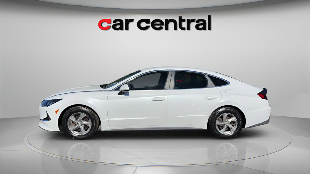 Used 2022 Hyundai Sonata SE w/ Preferred Accessory Package FWD image 2