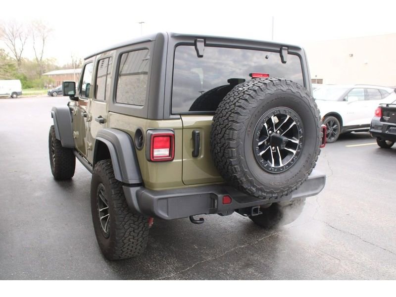 Used 2025 Jeep Wrangler Unlimited Sport AWD/4WD image 6