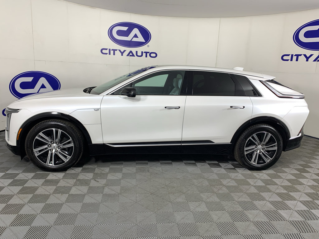 Used 2024 Cadillac Lyriq Luxury RWD image 6