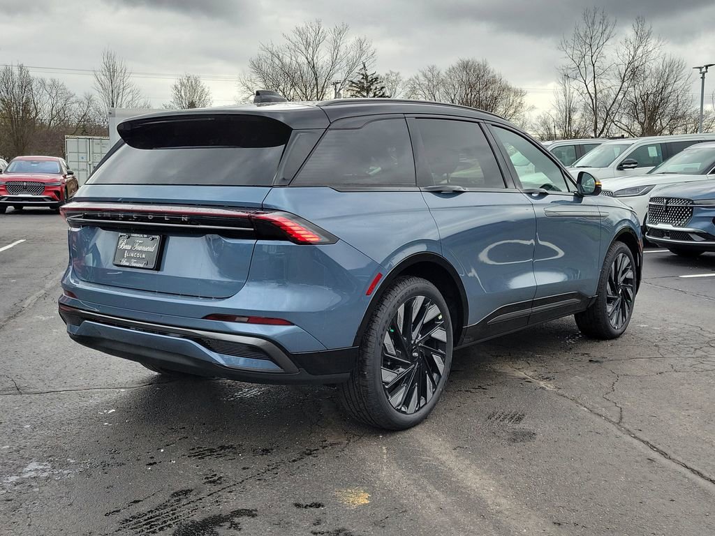 New 2026 Lincoln Nautilus Reserve w/ Jet Appearance Package image 4