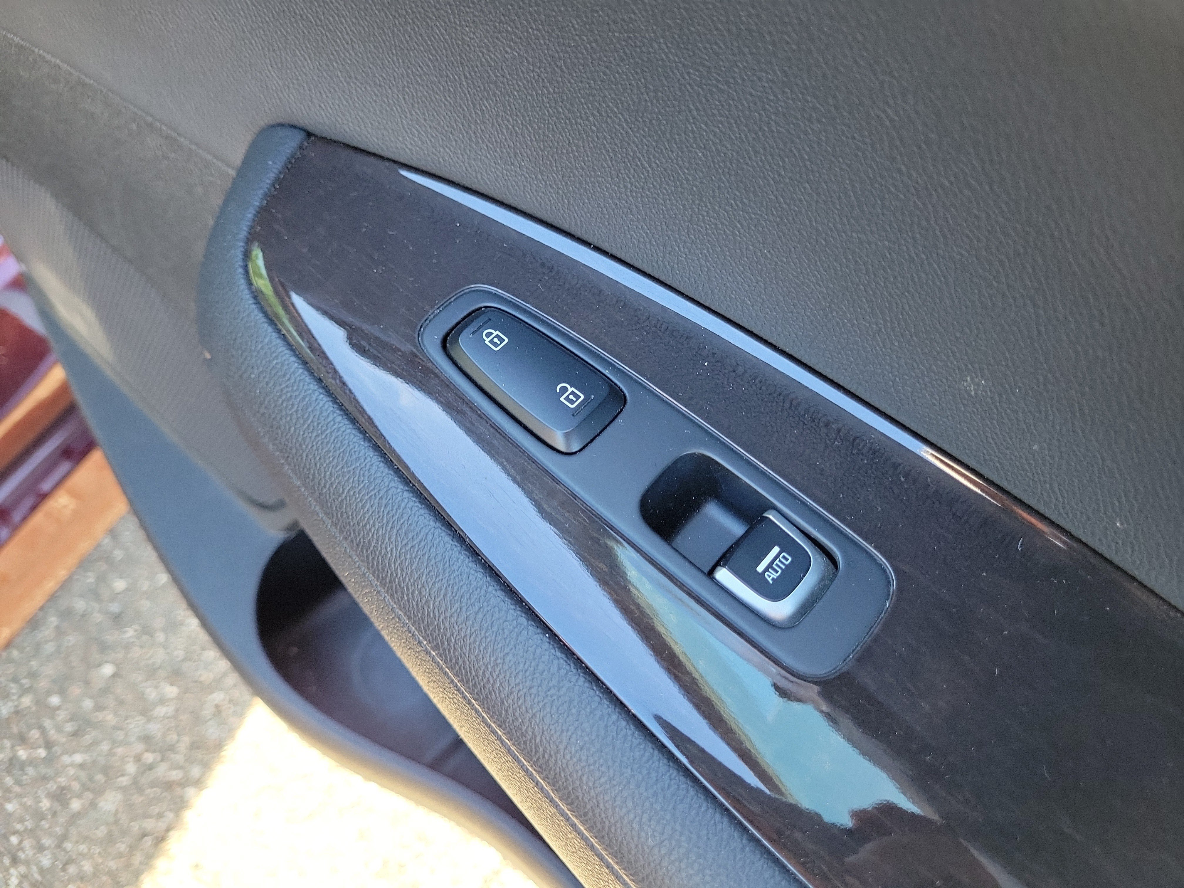 Used 2018 Kia Optima EX w/ Premium Package FWD image 11