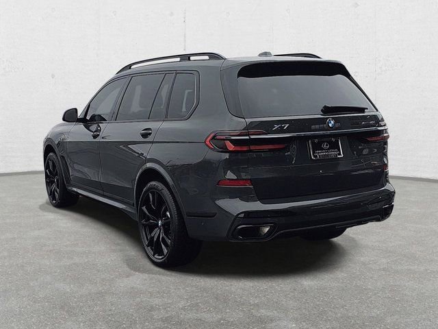 Used 2024 BMW X7 xDrive40i w/ M Sport Package image 7