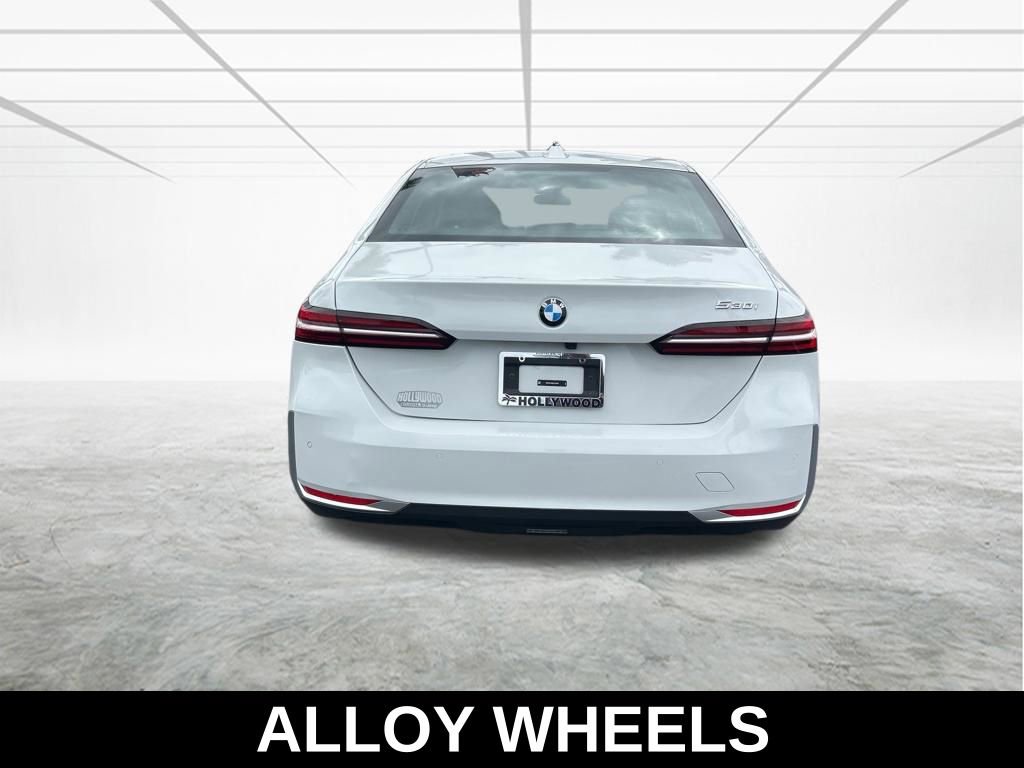 Used 2025 BMW 530i image 6