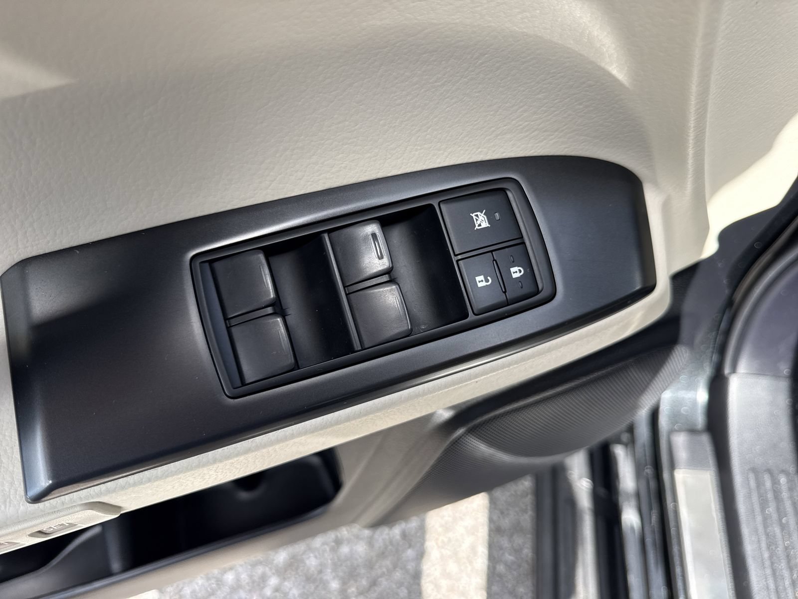 Used 2023 Lexus GX 460 Luxury w/ Sport Design Package AWD/4WD image 43