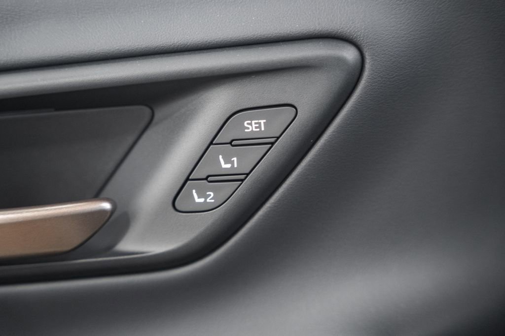 New 2026 Toyota Crown Signia image 43