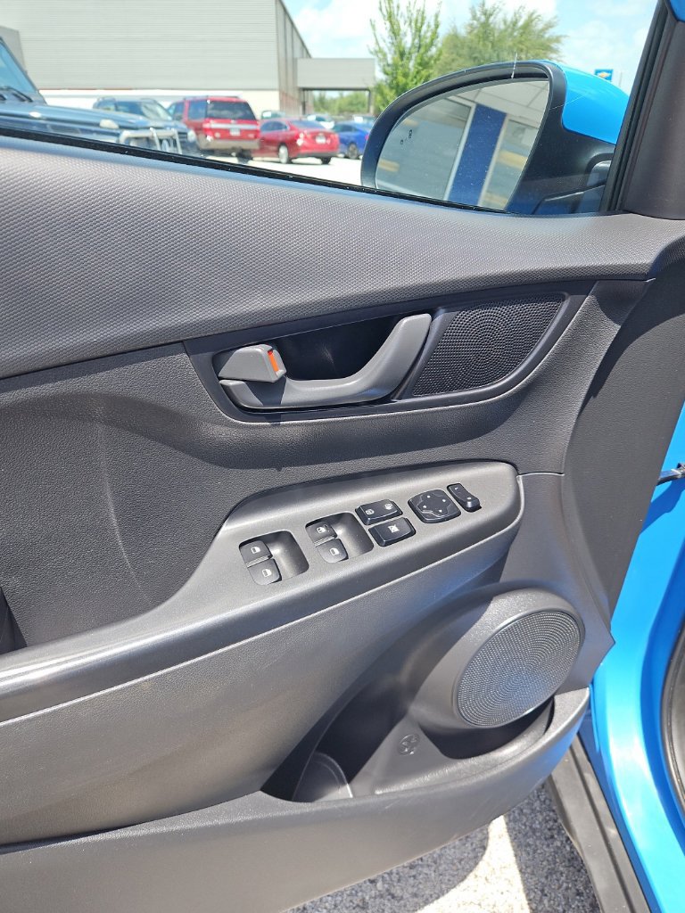 Used 2022 Hyundai Kona SEL AWD/4WD image 11