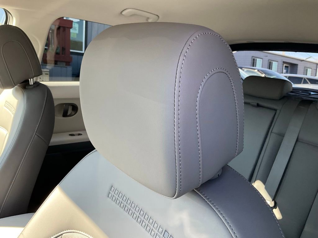 Used 2025 Hyundai Ioniq 5 SEL image 19