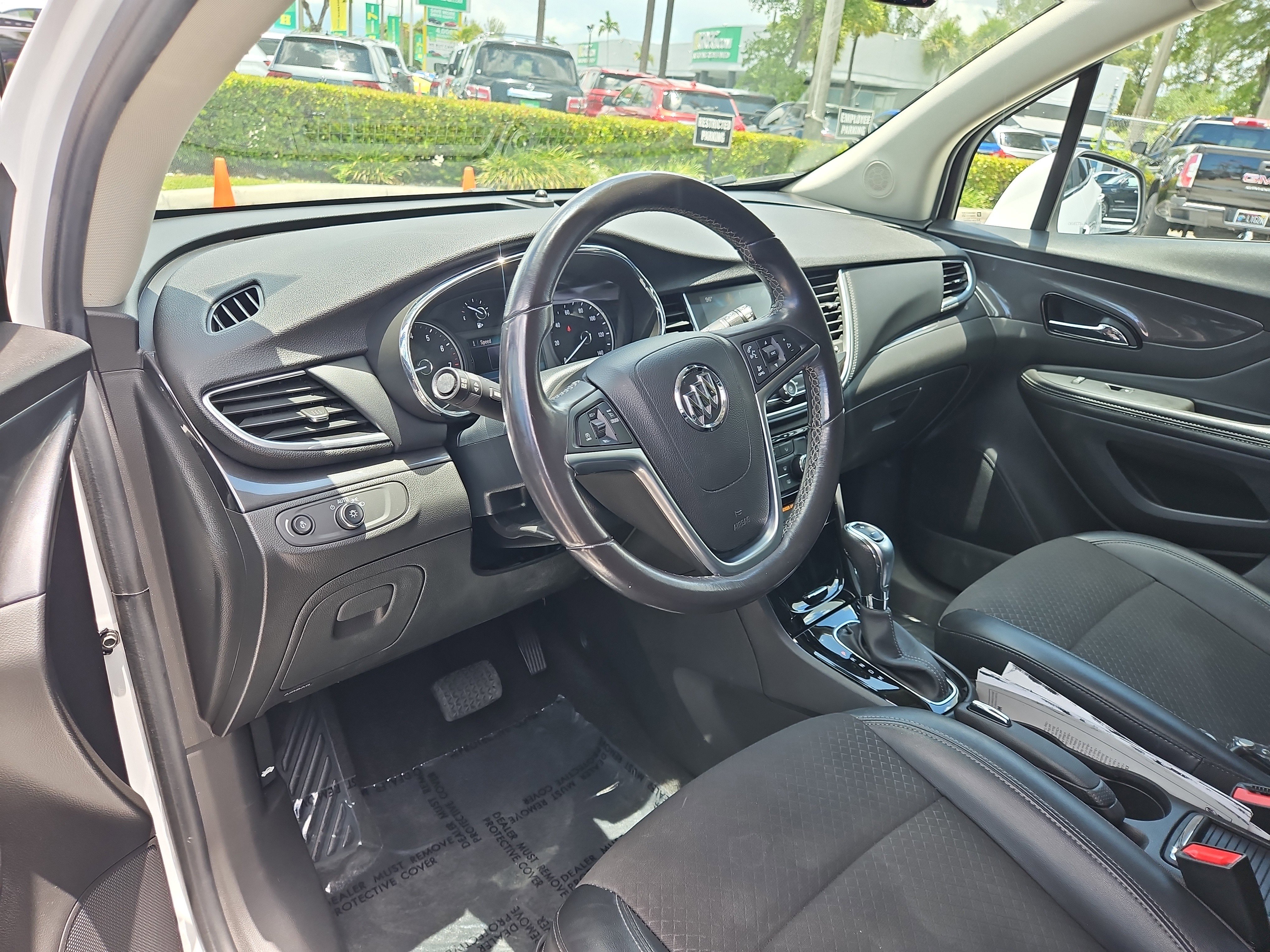 Used 2021 Buick Encore Preferred w/ Safety Package image 9